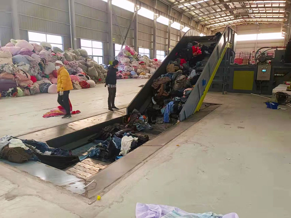 廢舊衣服打包機2.jpg